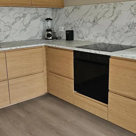 Brand New 3br By The Sea With Garden - 3 Minutes From By Train Apartment