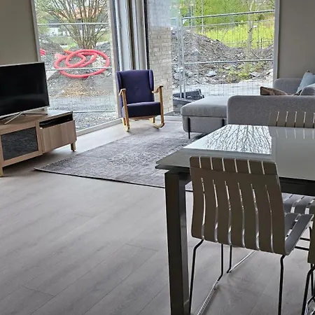 Apartment Brand New 3br By The Sea With Garden - 3 Minutes From By Train Stavanger